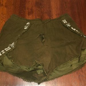 Super comfy shorts make your booty jiggle ;)